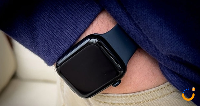 بررسی مشخصات اپل واچ se 2024